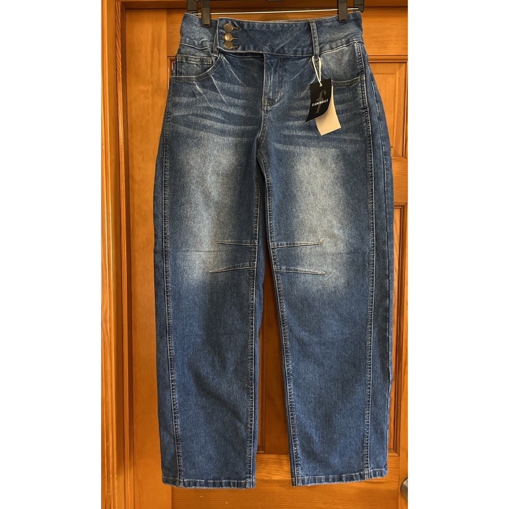 Flamingals Women's Barrel Leg Jeans Sz Small 3 Buttons Waist Closure
